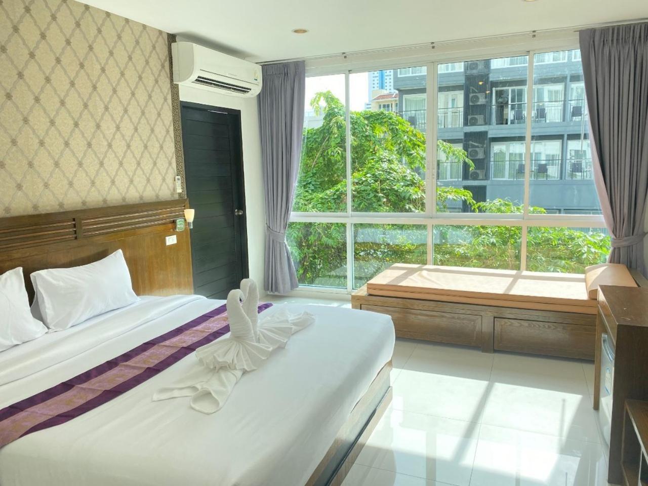 Nj Patong Hotel Extérieur photo