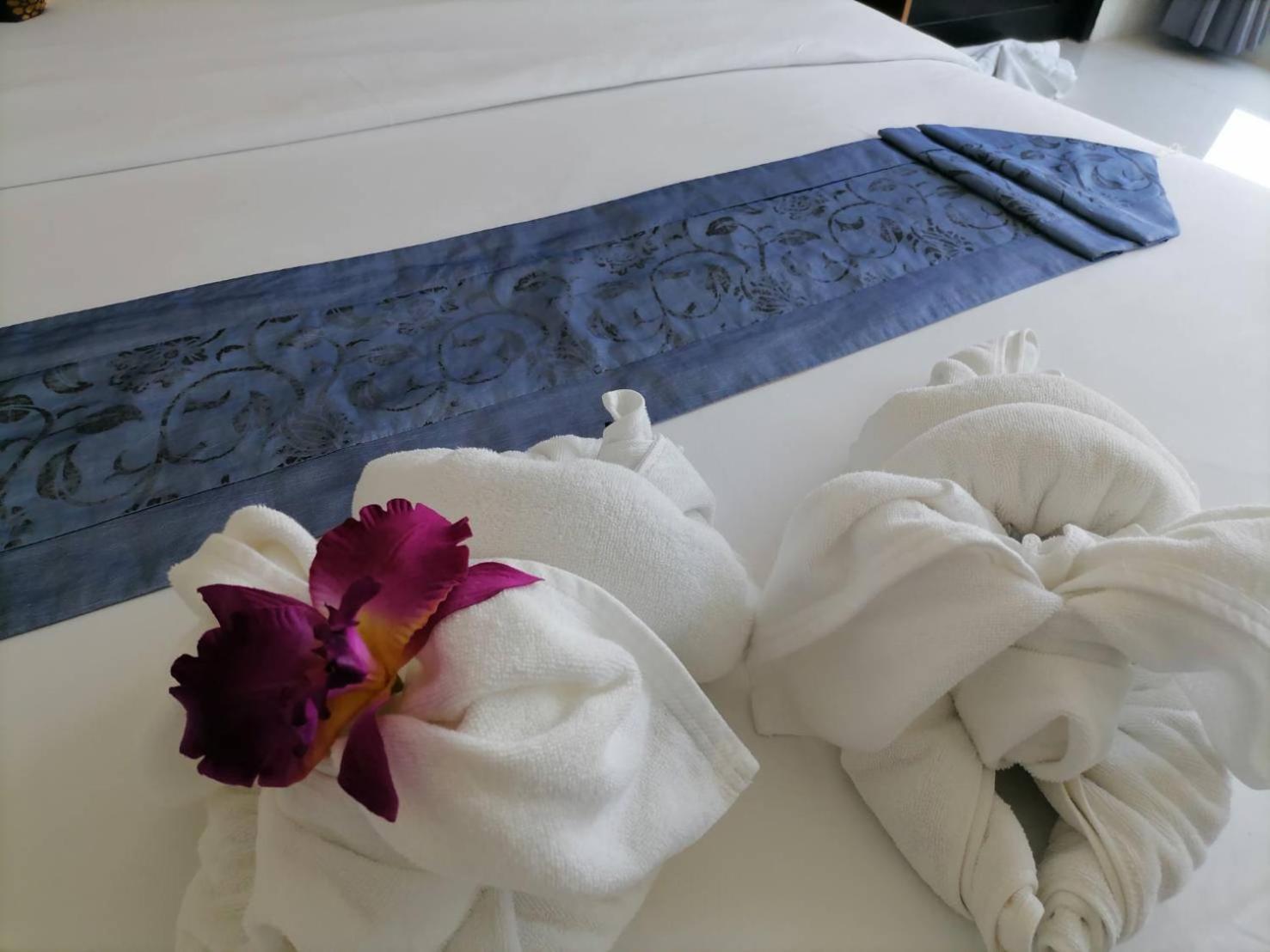 Nj Patong Hotel Extérieur photo