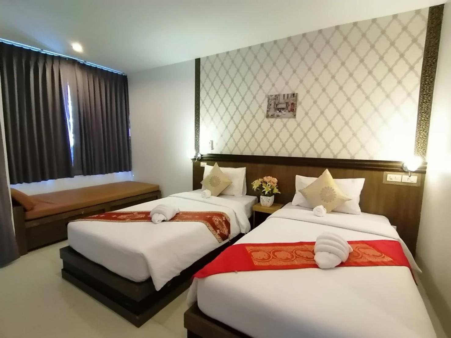 Nj Patong Hotel Extérieur photo