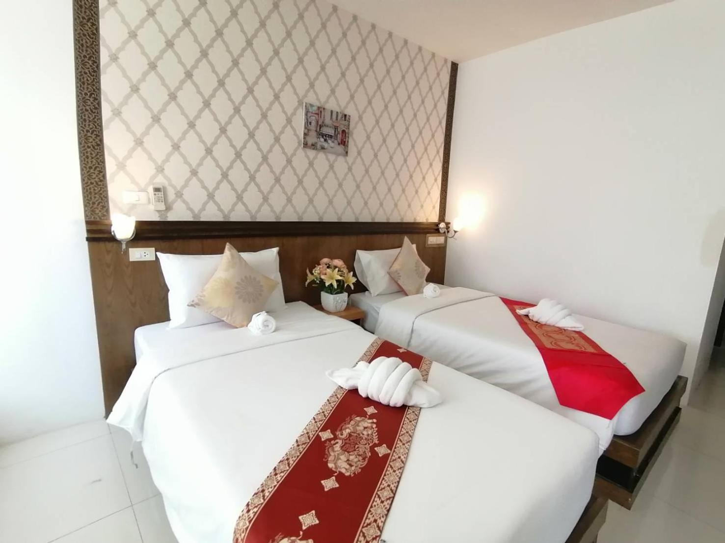 Nj Patong Hotel Extérieur photo