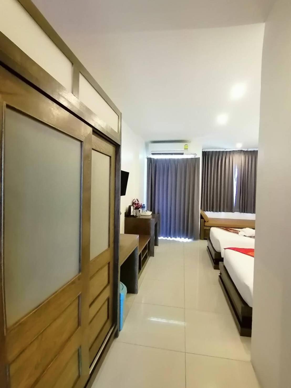 Nj Patong Hotel Extérieur photo